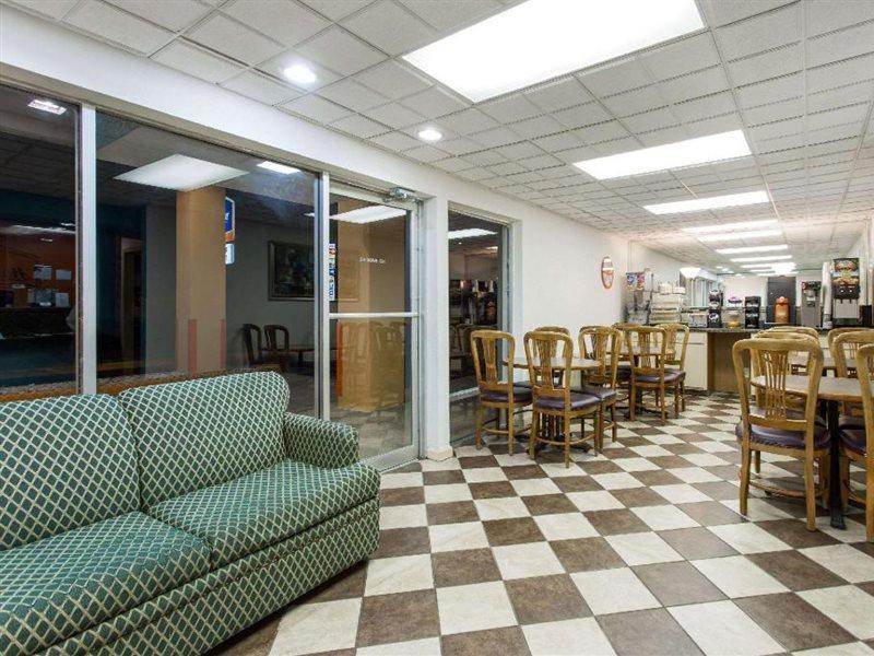 Howard Johnson By Wyndham וירג'יניה ביץ' מראה חיצוני תמונה